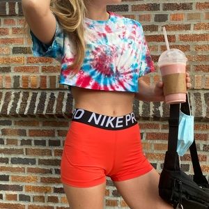 SOLD: Women’s Medium Tie Dye Crop Top Tee